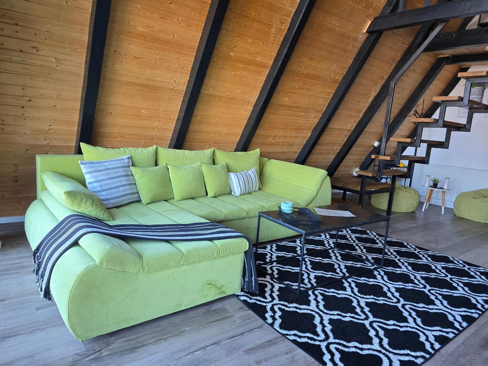 Cabane A-Frame Ceziade Tihuta Piatra Fântânele Exterior foto
